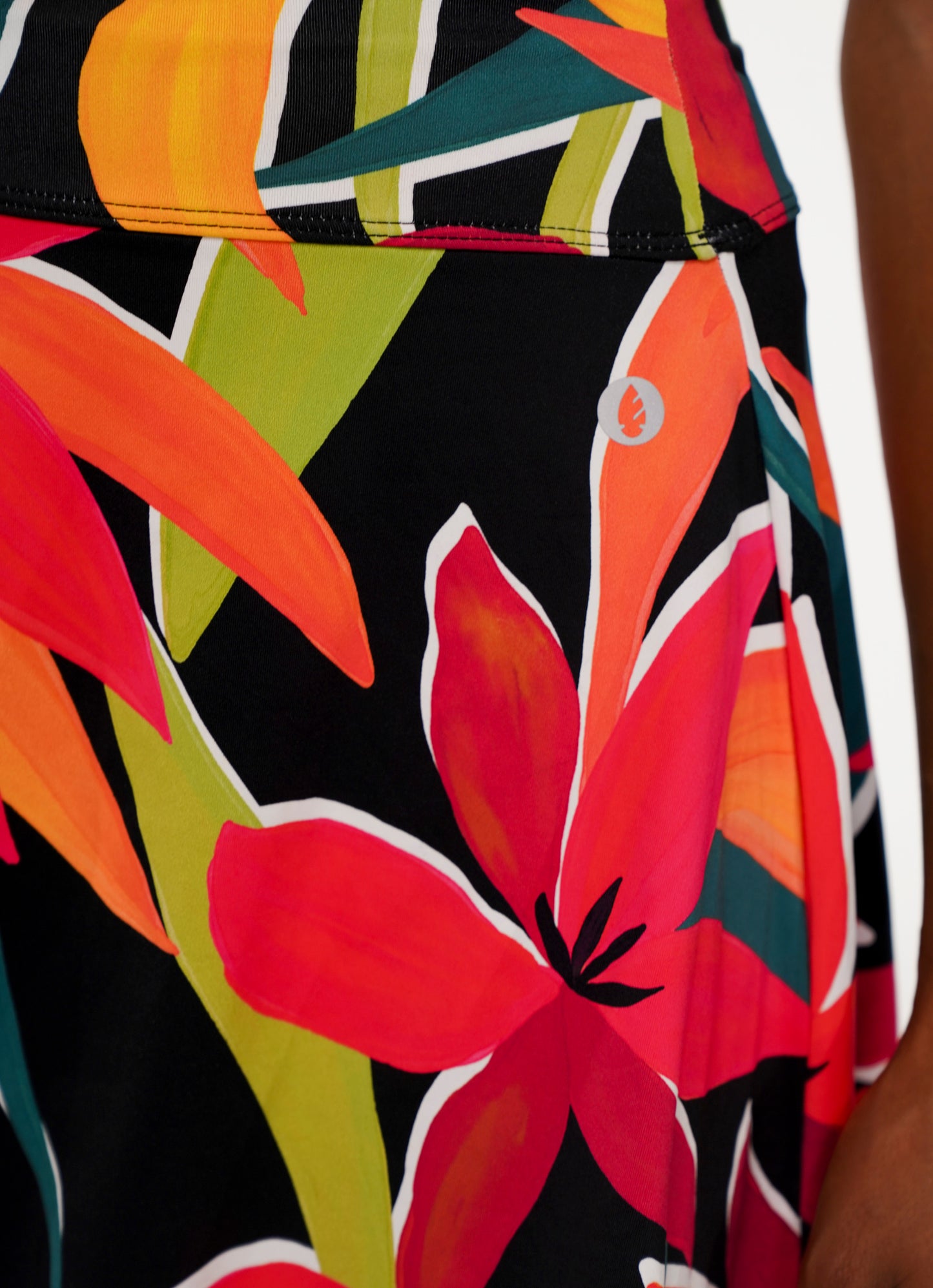 Saia Cover (Scarlet)